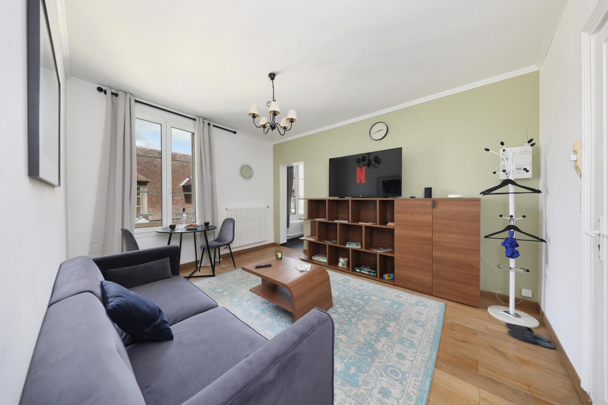Charmant Appartement Dans Le Centre Ville, A 2 Minutes Du Palais Κομπιέν Εξωτερικό φωτογραφία